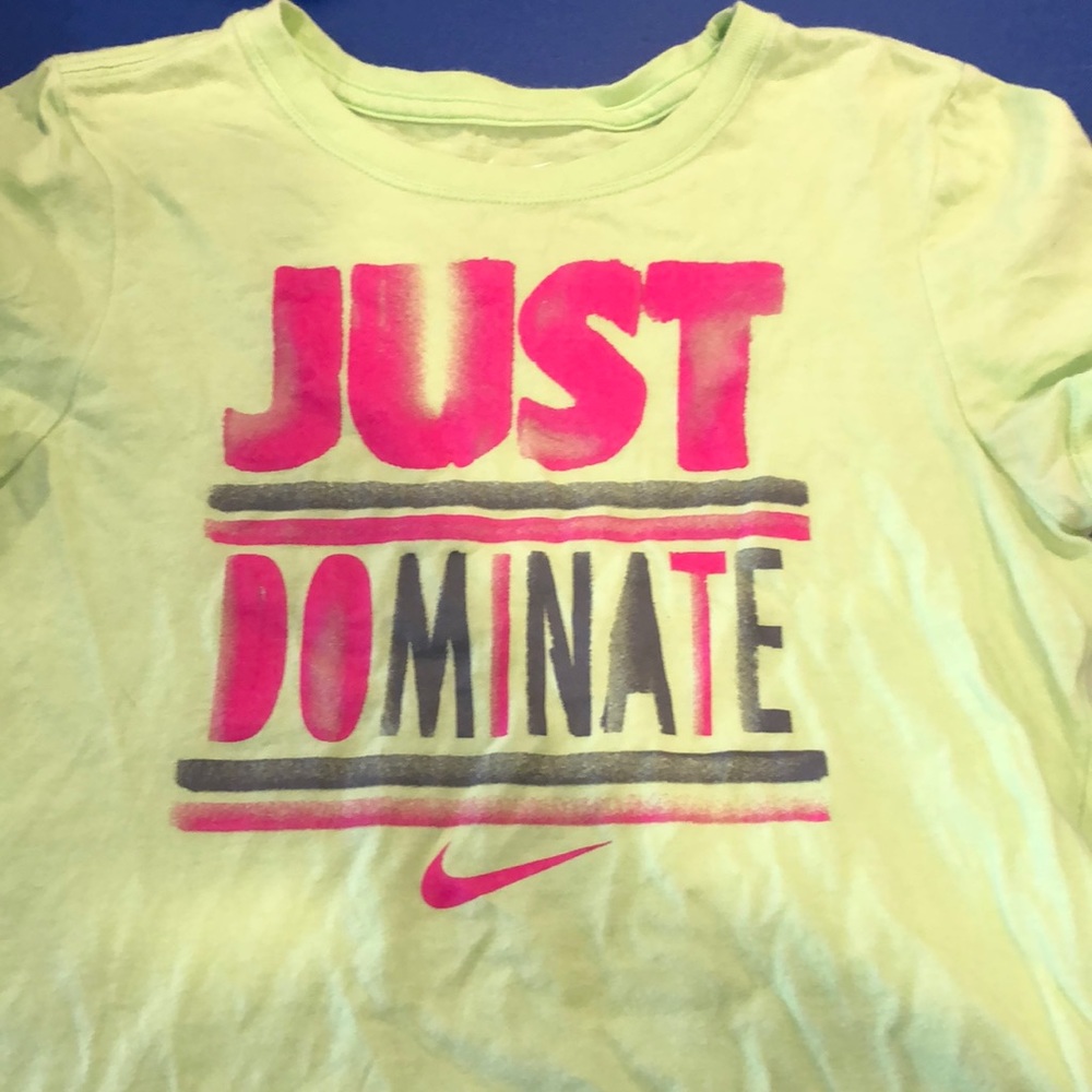 Nike short sleeve shirt